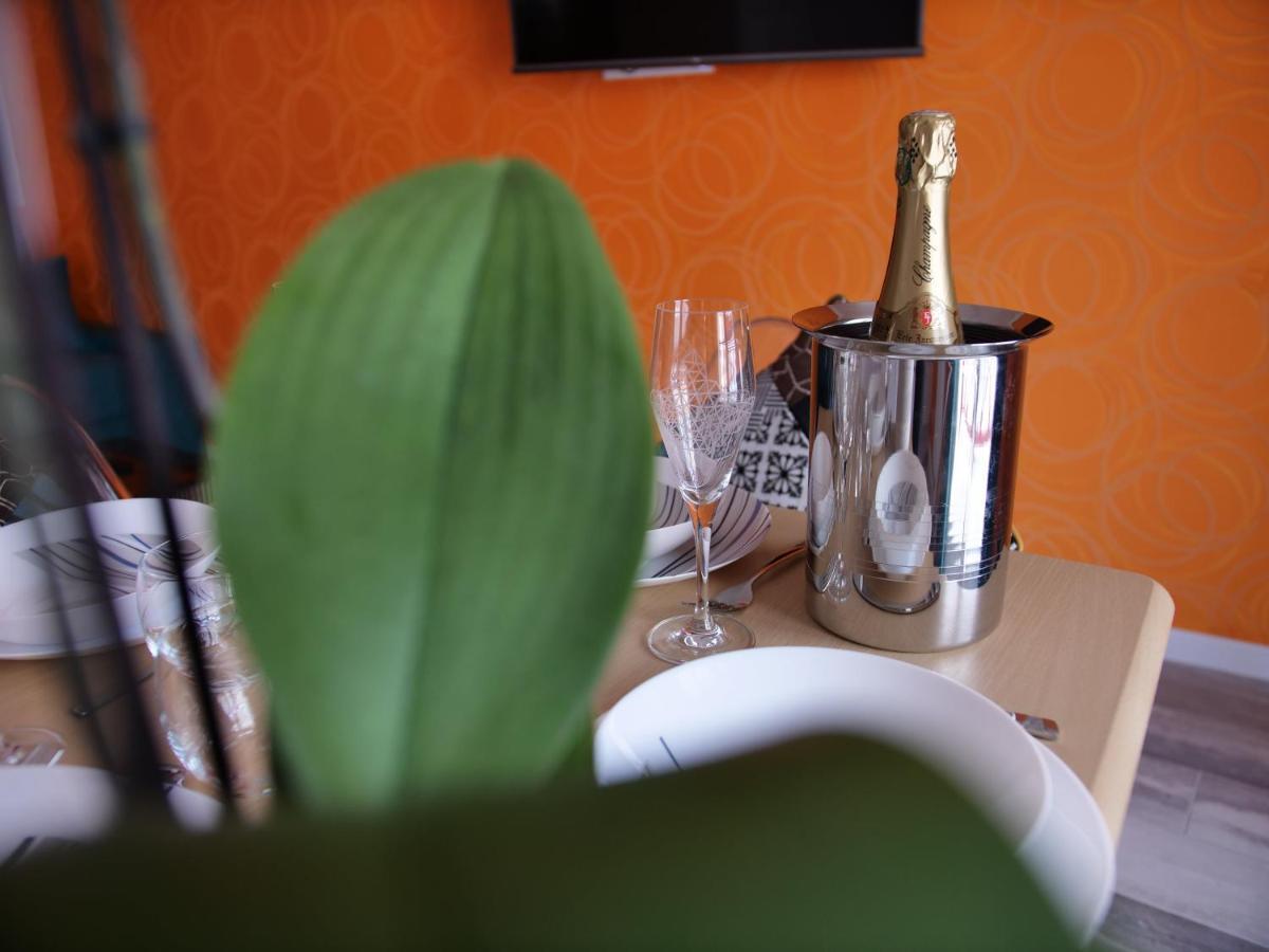 A 50m Reves Ensoleilles Les Bains De Apartment
