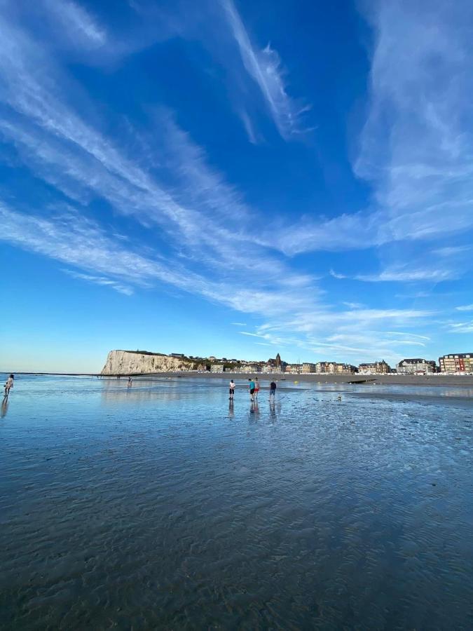 A 50m Reves Ensoleilles Les Bains De *